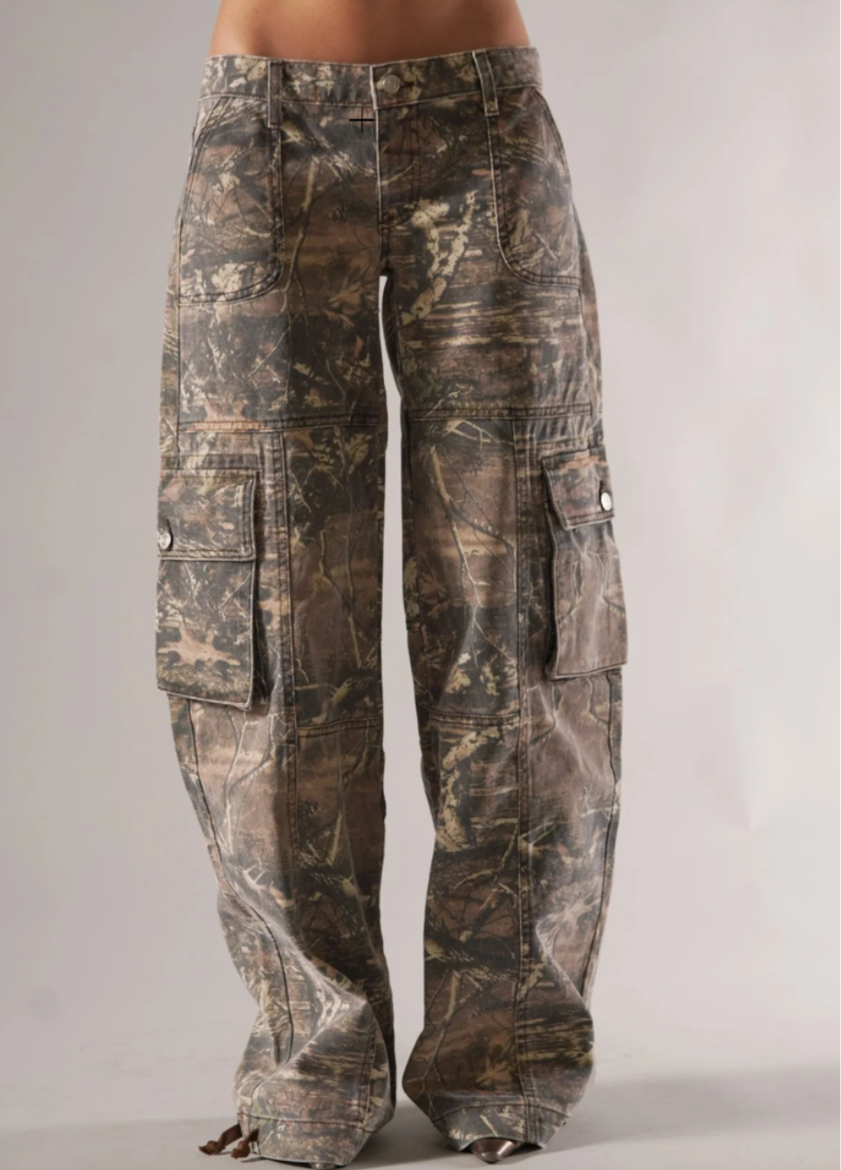 ShapeU™ Camo Cargo Pants